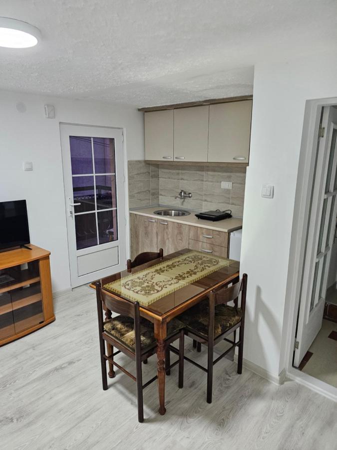 Apartment Kuca Vasiljevica 064/16 88 141 Kraljevo