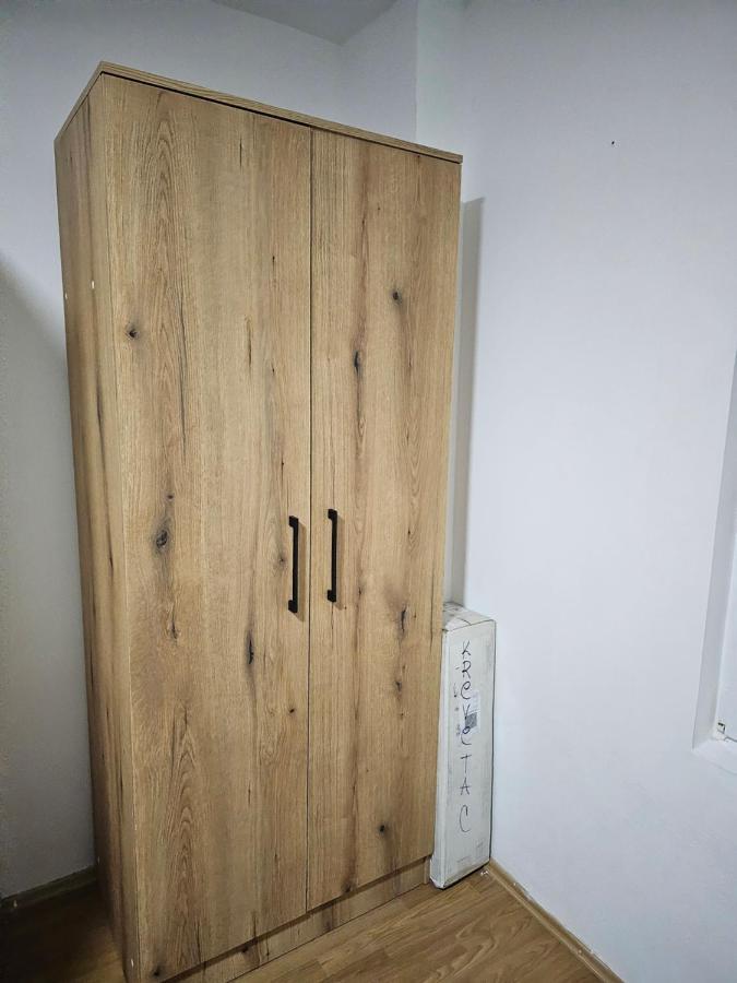 Apartment Kuca Vasiljevica 064/16 88 141 Kraljevo