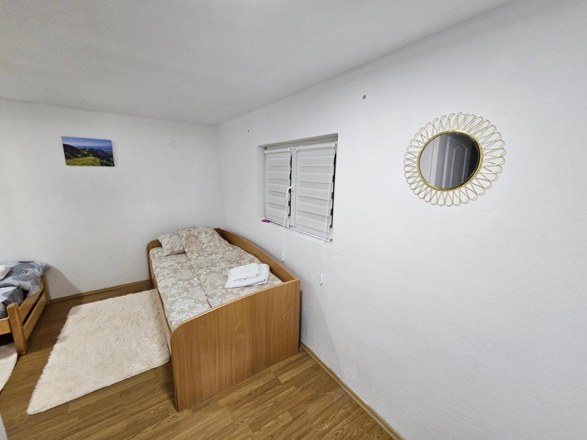 Apartment Kuca Vasiljevica 064/16 88 141 *